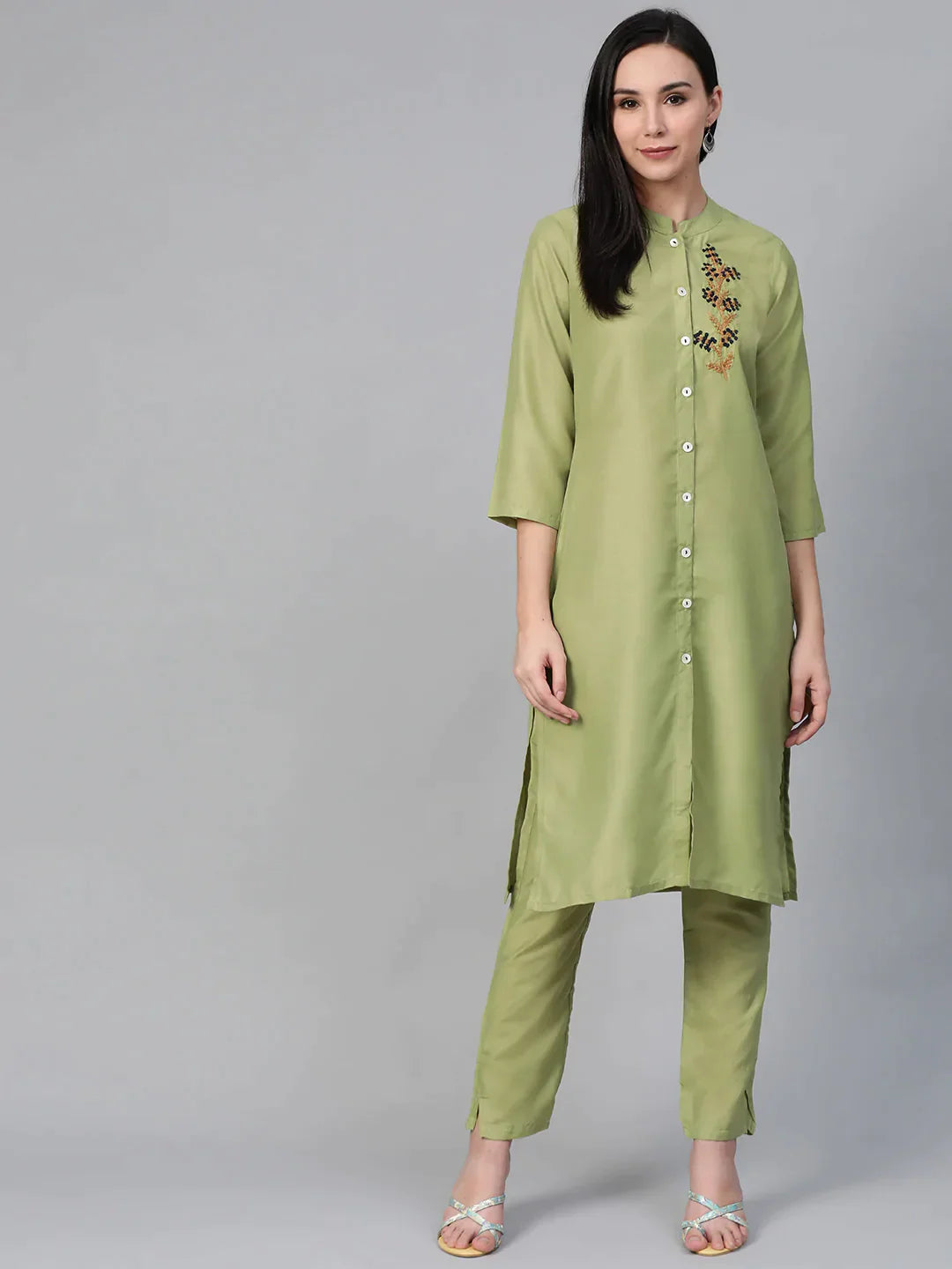 Women Green Embroidered Detail Kurta With Trousers - Rasiya Trousers Bridal Satin