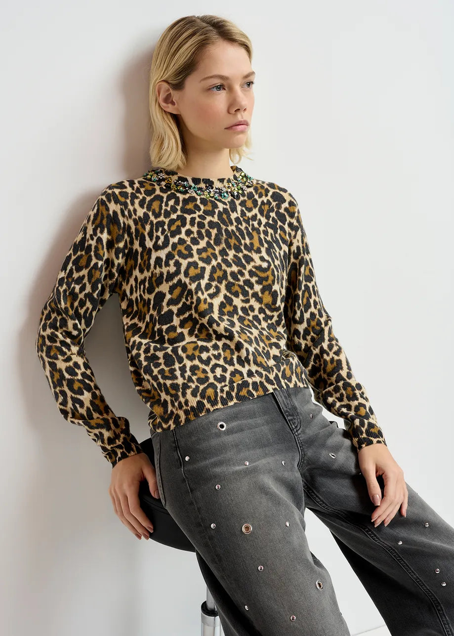 ESSENTIEL Leopard Pullover Set Sleeve Pullover